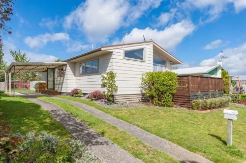 Wendy’s Bach - Taupo Holiday Home2