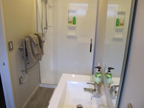 Queen Room with Private Bathroom