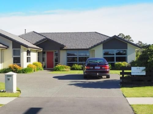Halkett Grove Bed and Breakfast0