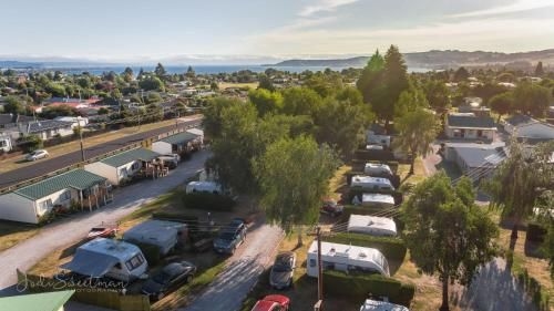 Taupo TOP 10 Holiday Park0
