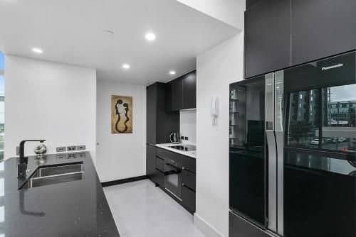 Modern and Minimalist Apt with Gym, Pool and Free Parking! Modern and Minimalist Apt with Gym, Pool and Free Parking!