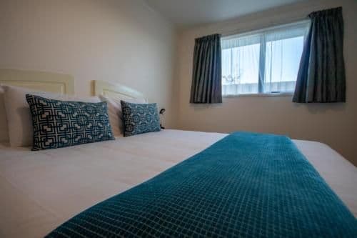 Two-Bedroom Apartment with Spa Bath
