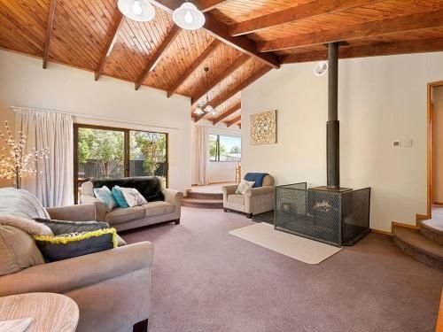 Woodland Grove - Lake Taupo Holiday Home0