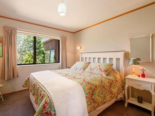 Woodland Grove - Lake Taupo Holiday Home1
