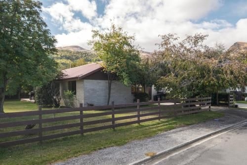 Rees on Reid - Arrowtown Holiday Home1