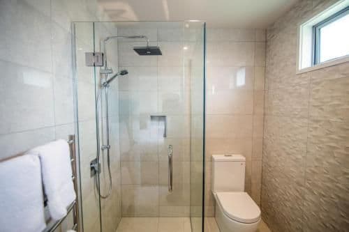 Deluxe Three-Bedroom Apartment