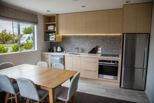 Deluxe Three-Bedroom Apartment