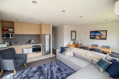 Deluxe Two-Bedroom Apartment