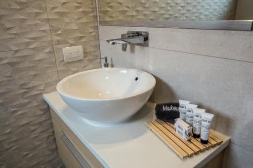Deluxe Three-Bedroom Apartment
