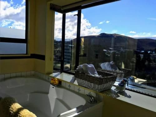 Apartment with Lake View