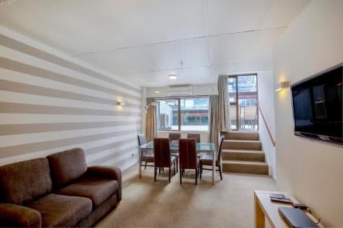 Apartment with Mountain View