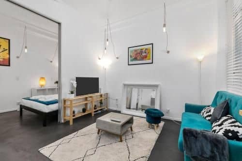 Newly-Decorated One Bedroom on Queen Street, CBD! Newly-Decorated One Bedroom on Queen Street, CBD!