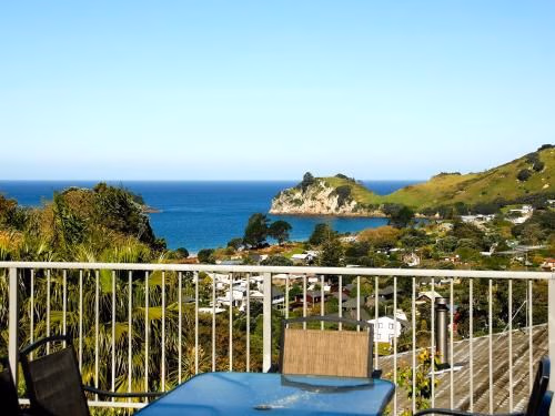At Cathedral Cove - Hahei Holiday Home1