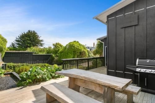 Cloud 9 Retreat - Karitane - Absolute Beachfront Holiday Home2
