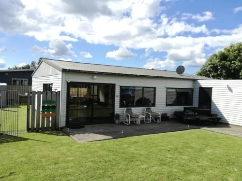 Whiti Bach Holiday Home0