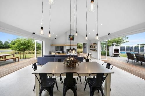 Martinborough Estate Retreat - Martinborough Holiday Home0