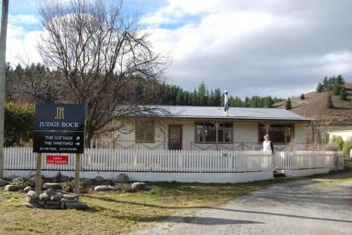 Judge Rock Exclusive Vineyard Cottage Accommodation Judge Rock Exclusive Vineyard Cottage Accommodation