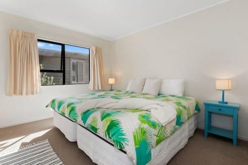 Spectacular Woolleys Bay - Matapouri Holiday Home2