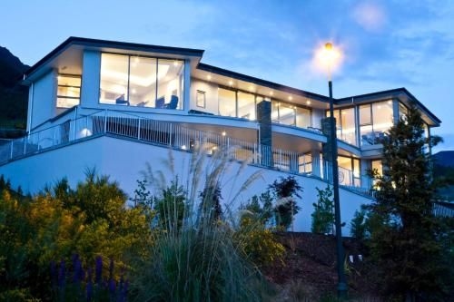 Lake Views at Aspen House by Amazing Accom (Lake Views at Aspen House, by Touch of Spice)0