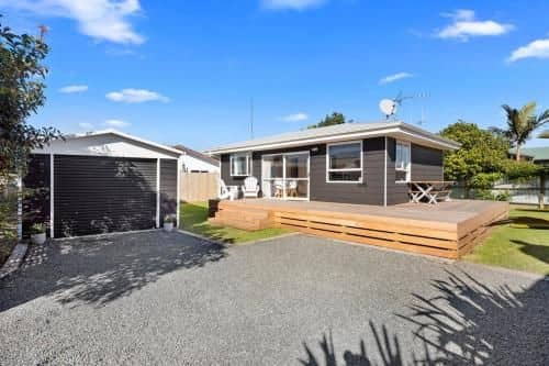 The Black Bach - Mt Maunganui Holiday Home The Black Bach - Mt Maunganui Holiday Home