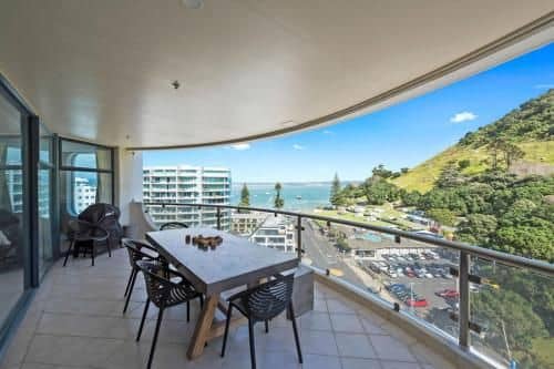 Harbour Mount Ocean Views - Mt Maunganui Holiday Home Harbour Mount Ocean Views - Mt Maunganui Holiday Home