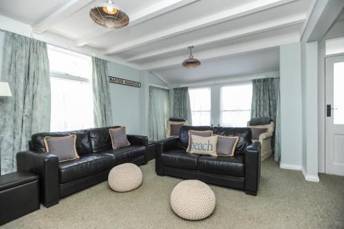 Puriri Downtown Villa - Napier Holiday Home1