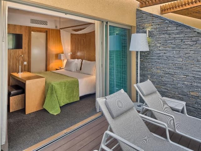 SUITE CAPACITY 3