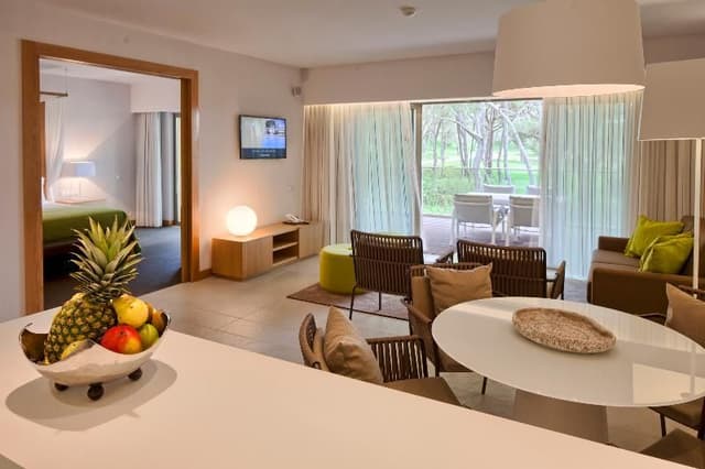 SUITE POOL VIEW