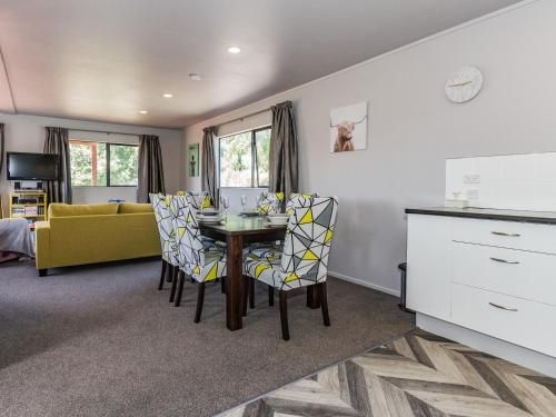Turoa Tirohanga Spa Retreat - Rangataua Holiday Home1