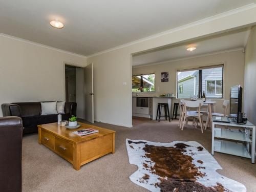 Escape on Alpine - Ohakune Holiday Home2