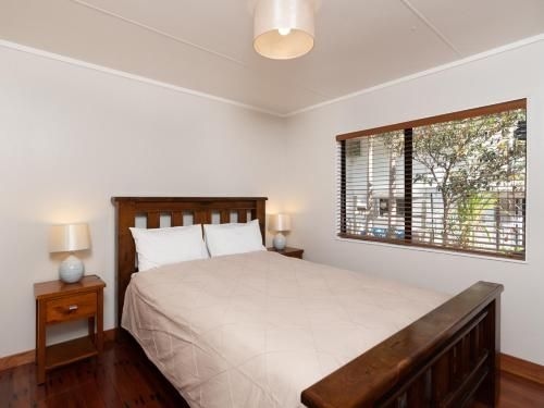Chasara - Paihia Bach3