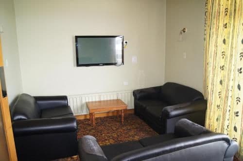 Standard Twin Room with Shared Bathroom