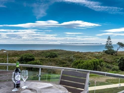 Ocean Views and BBQs - Papamoa Holiday Apartment0