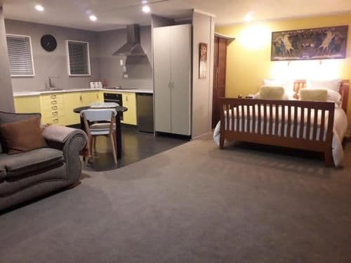 Deluxe Studio