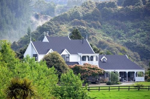 Country Homestead at Black Sheep Farm0