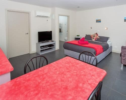 Motel Unit