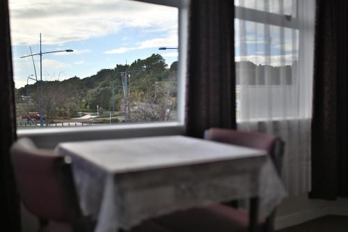 โรงแรม มาโซนิค ไวทารา (Masonic Hotel Waitara)2