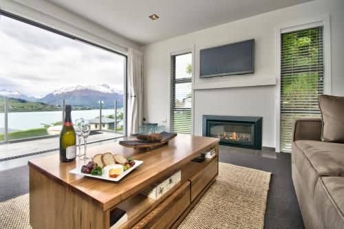 Lake Views on De La Mare - Queenstown Holiday Apartment Lake Views on De La Mare - Queenstown Holiday Apartment