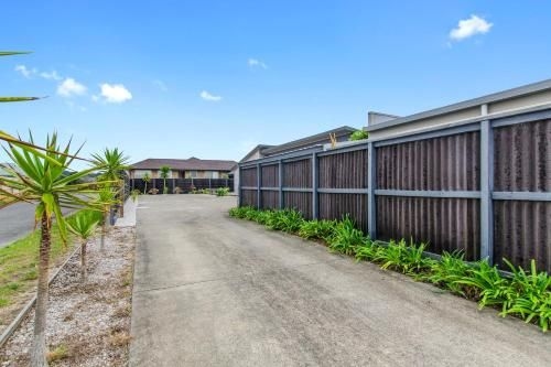 Beauty on Bream Bay - Ruakaka Holiday Home4