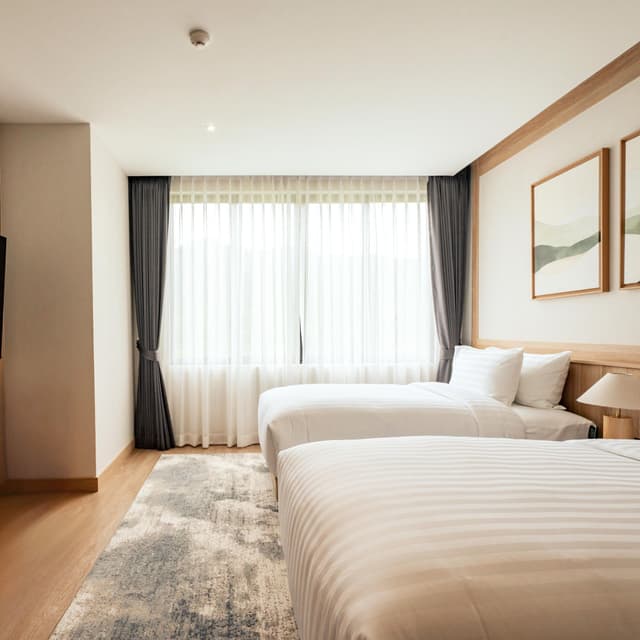 Zen Jacuzzi Suite Twin Bed