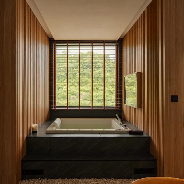 Signature Two Bedroom Jacuzzi Suite