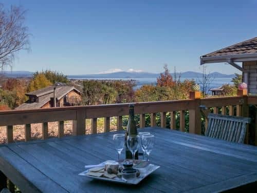 Hilltop Vista - Taupo Holiday Home Hilltop Vista - Taupo Holiday Home