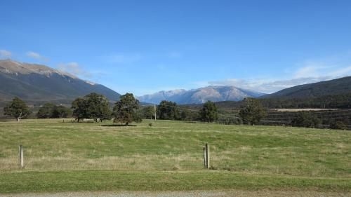 Tophouse Mountainview Cottages4