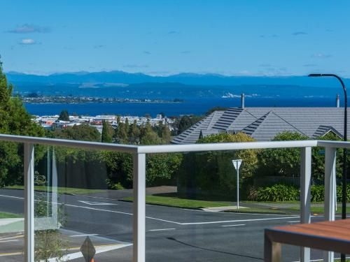 Huka Heights - Taupo Holiday Home1
