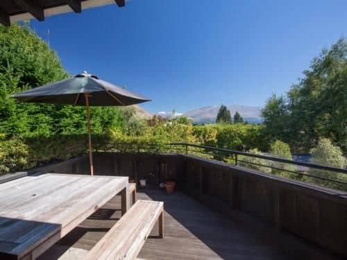 Hunters Lodge - Wanaka Holiday Home Hunters Lodge - Wanaka Holiday Home