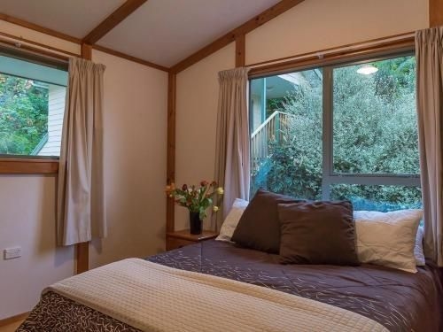 Paradise Escape - Waikawa Holiday Home1