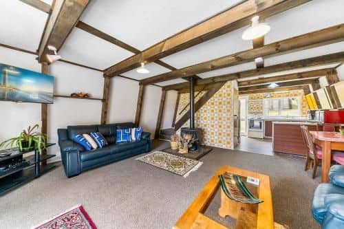 Tutere Treasure - Waikanae Beach Holiday Home Tutere Treasure - Waikanae Beach Holiday Home