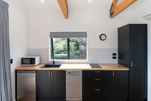 The Guest House at Te Whau Retreat3