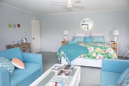 Deluxe Double Room with Extra Bed and Private Bathroom