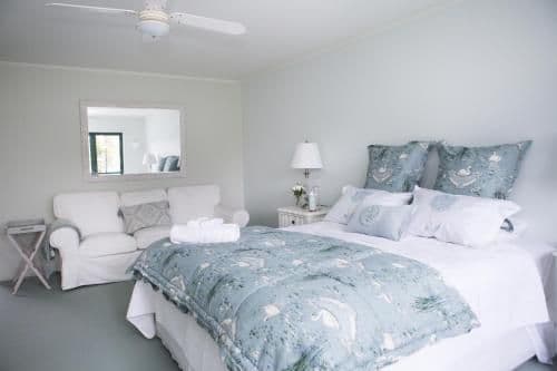 Large Double Room with Private Bathroom
